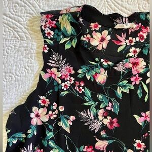 Pleione 🌸 sleeveless floral dressy blouse tank top